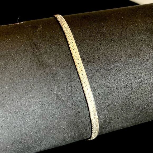 ARR Dainty Sterling 925 Silver 7” Herringbone Bracelet - Picture 5 of 8